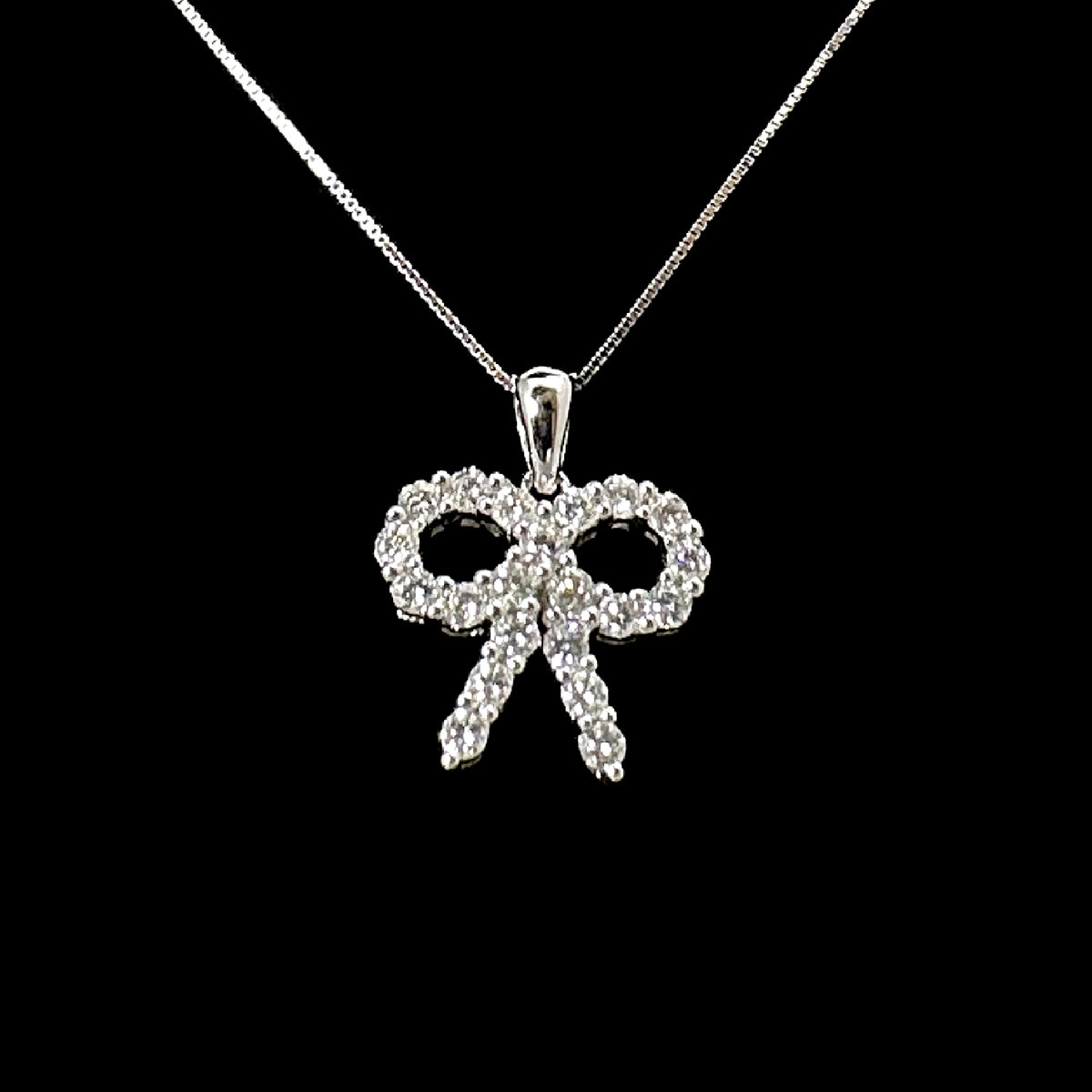 A000447 - 18K diamond fly butterfly pendant (not included chain)